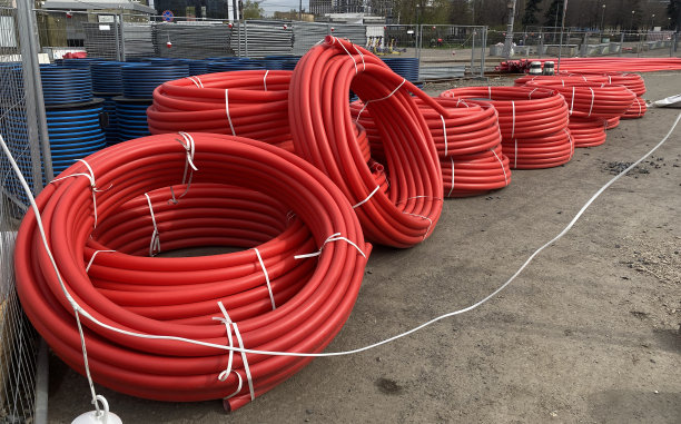 城市电缆保护管道系统。城市工程概念。手机照片图片下载