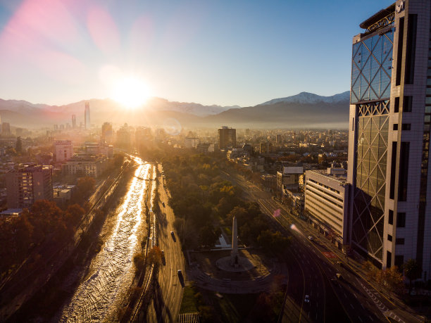 秋天的智利圣地亚哥图片下载