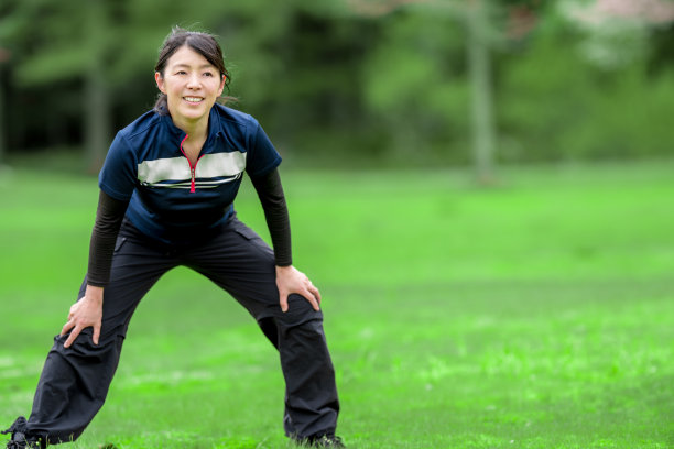 伸展运动女人图片下载
