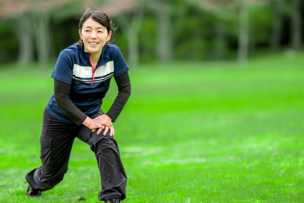 伸展运动女人图片下载