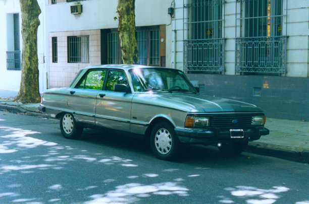 7号车。欧式，绿色。图片下载