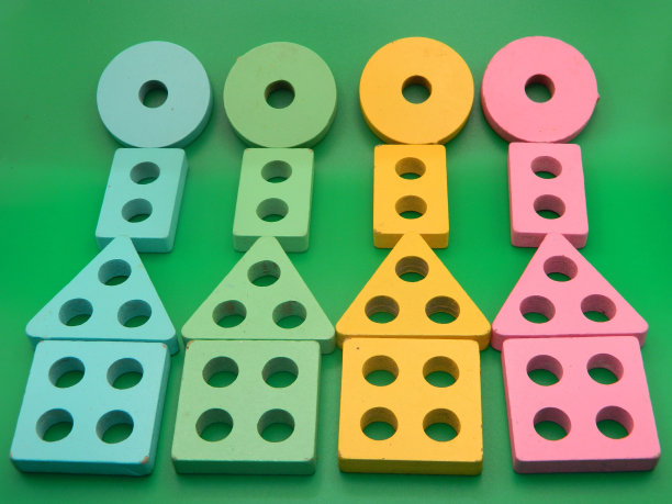 儿童木制玩具的微距照片或特写照片图片下载