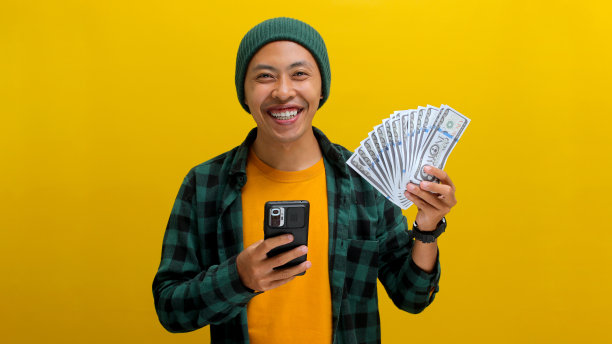 期待未来，有钱有手机的男人图片下载