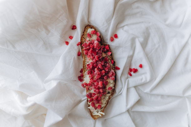 早上，早餐在床上，美美的食物照片图片下载