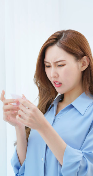 女商人不高兴的面部油图片下载