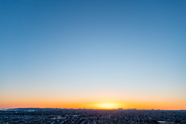 加拿大多伦多Rouge国家城市公园和Rouge河的鸟瞰图图片下载