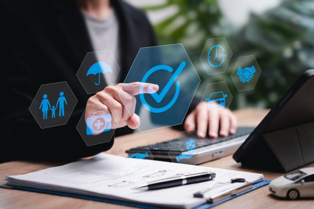 最佳标准的质量控制和保证保护理念，商业女性触及最佳质量标志，全天候24小时保险保护，家庭，医疗保健，金融，交通图片下载