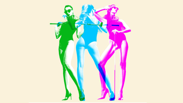 优雅的年轻女子全身穿着高跟鞋，拿着高尔夫球杆，背景是浅色的。当代艺术拼贴。图片下载