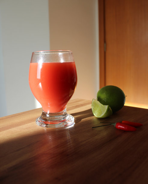 天然红色果汁照片的酒吧，餐馆和庆祝活动图片下载