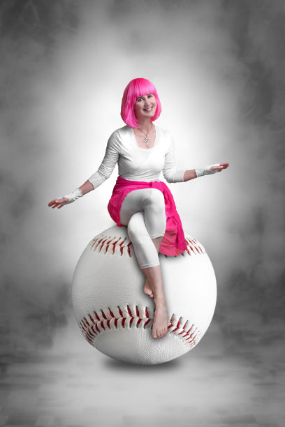 棒球上的女人图片下载