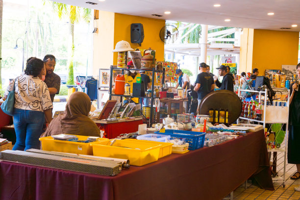 世界上最大和最古老的跳蚤市场和二手市场，在马来西亚吉隆坡的Am Corp购物中心图片下载