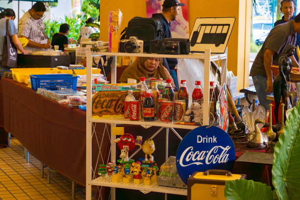 世界上最大和最古老的跳蚤市场和二手市场，在马来西亚吉隆坡的Am Corp购物中心图片下载