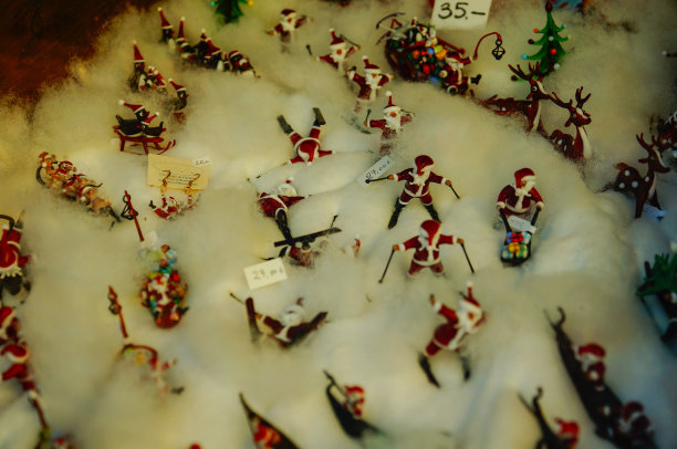 滑雪圣诞老人图片下载