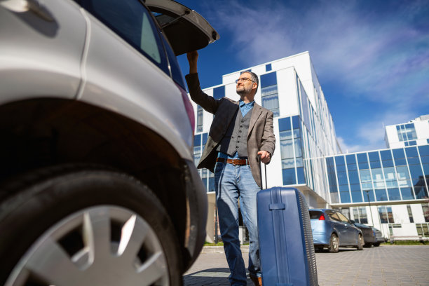 商人到达旅馆图片下载