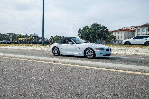 2004年宝马Z4 2.5i跑车图片下载