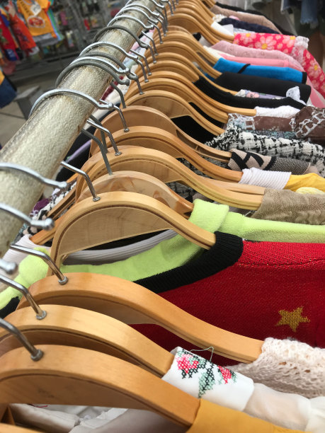 衣架木制衣架图片下载