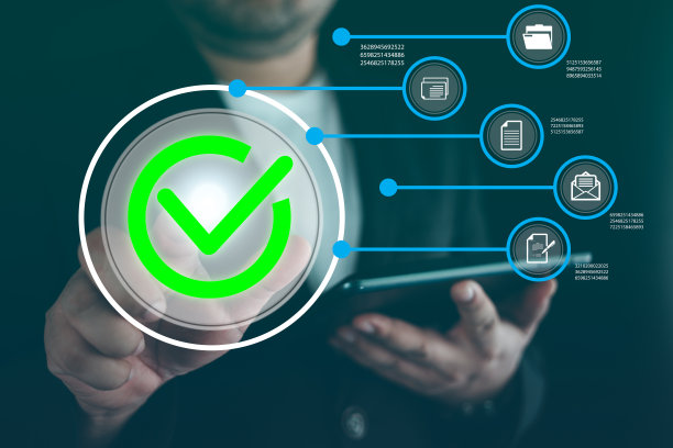 商人的手触摸发光正确的标志标志图片下载