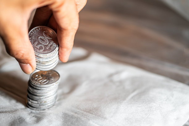 手叠银币图片下载