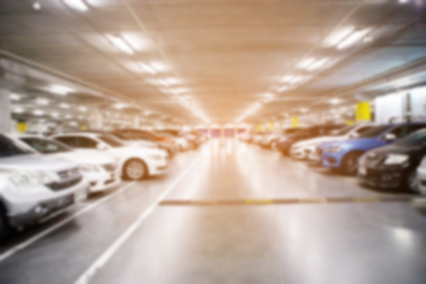 概念表标签写文字。停在停车场的车。室内休憩用地图片下载