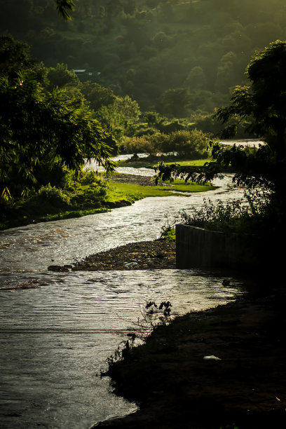 江岛区孟港的自然风光照片。泰国清迈省图片下载