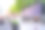 在英国伦敦市中心的莱斯特广场，游客们在奥登杜比豪华电影院门口观看《龙之屋》第二季图片下载