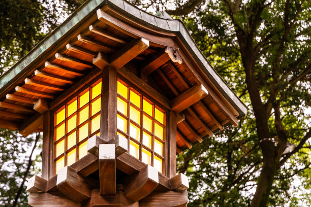 日本传统木灯笼图片下载