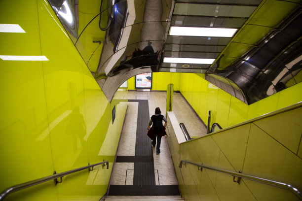 地铁自动扶梯图片下载