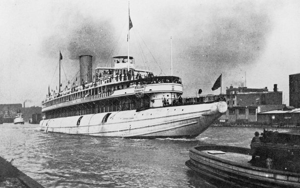 芝加哥的古董照片:密歇根湖上的轮船图片下载