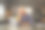 成熟的高级女性在家工作，有眼疲劳疼痛图片下载