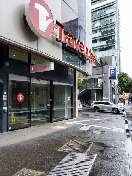 在奥罗拉巷的Travelodge酒店外面图片下载