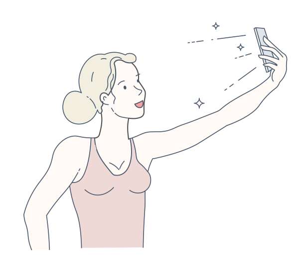 女孩用智能手机自拍，用小工具在正面摄像头拍照图片下载