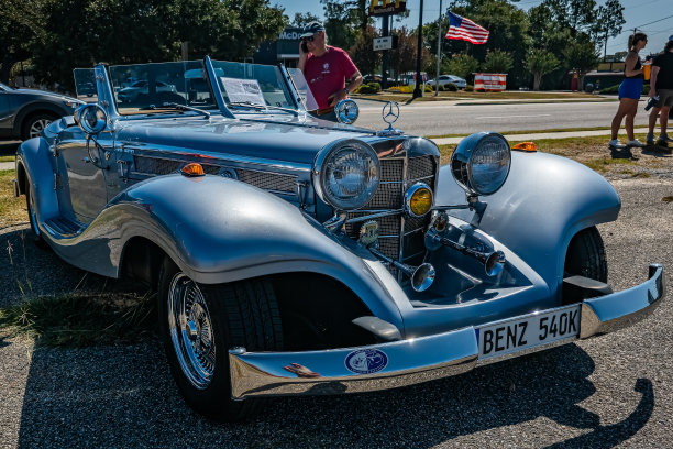 1936年梅赛德斯-奔驰540K特别跑车图片下载