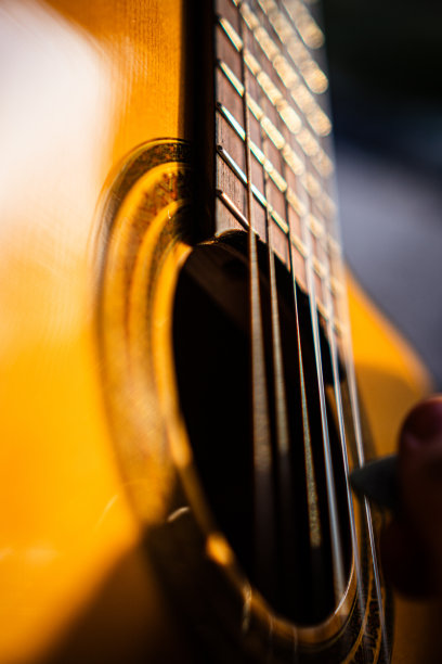 吉他的特写照片，古典吉他的弦图片下载