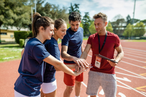 体育运动让人们为了胜利而合作图片下载
