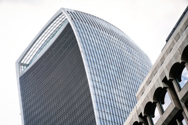 对讲机大楼芬丘奇街20号摩天大楼和伦敦Eastcheap街景，伦敦英国建筑，英国欧洲图片下载