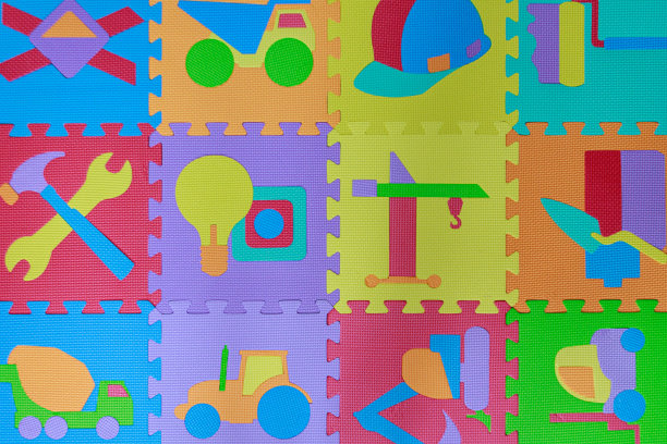 大型部件组装儿童拼图，软泡沫橡胶垫拼图儿童发展，隔离在一个白色的背景图片下载