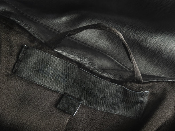 无标识的空白皮料服装吊牌图片下载