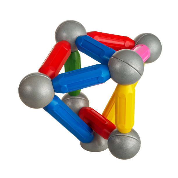 磁性构造器用于儿童运动技能的发展，构造器的细节隔离在白色上图片下载