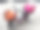代步车快递服务。红色摩托车和快递袋图片下载