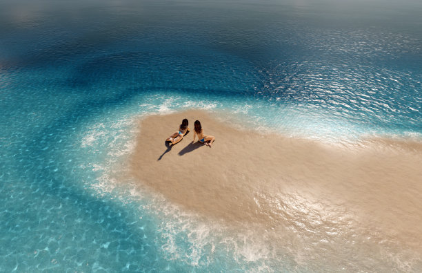 在海边。图片下载