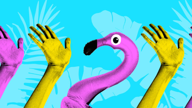 当代艺术拼贴。粉红色的火烈鸟在热带树叶剪影的蓝色背景下漂浮和举起双手。纹理织物效果。图片下载