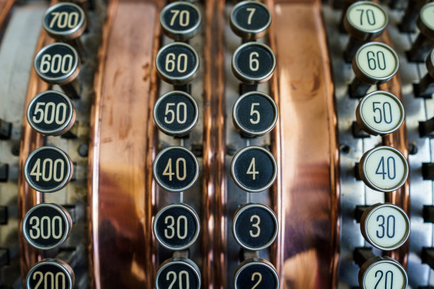 老式收银机的机械按钮图片下载