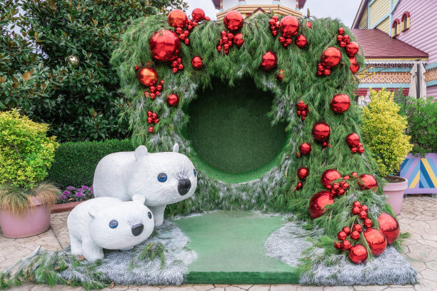 新年的背景门户网站与红色圣诞球的照片图片下载