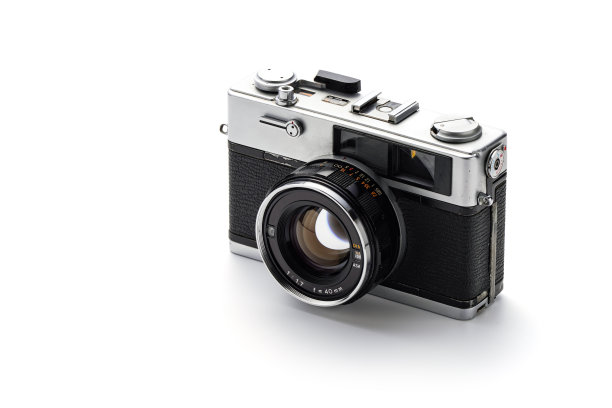 旧胶片相机孤立在白色背景上图片下载