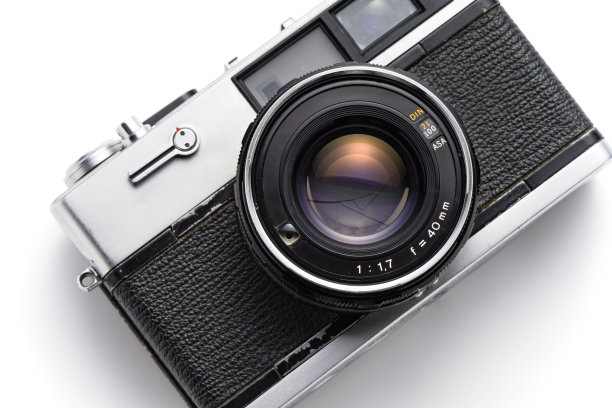 旧胶片相机孤立在白色背景上图片下载