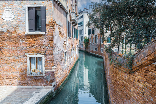 意大利威尼斯美丽的运河街道图片下载
