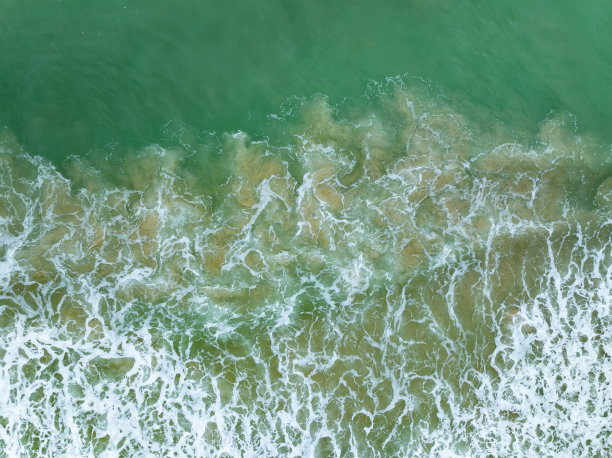 俯视图海滩海浪背景，自然背景，照片海浪纹理背景图片下载