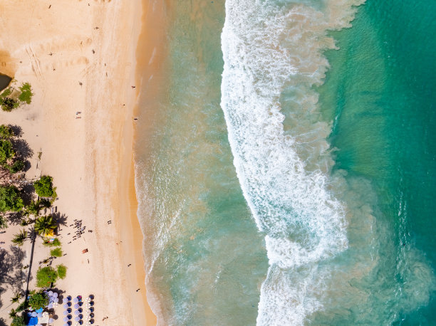 俯视图海滩海浪背景，自然背景，照片海浪纹理背景图片下载