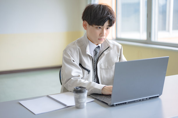 一个人工作图片下载