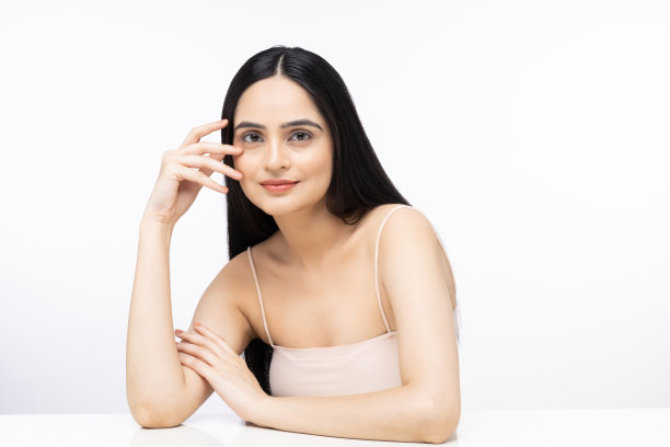 肖像美丽的年轻女子干净新鲜的皮肤库存照片图片下载